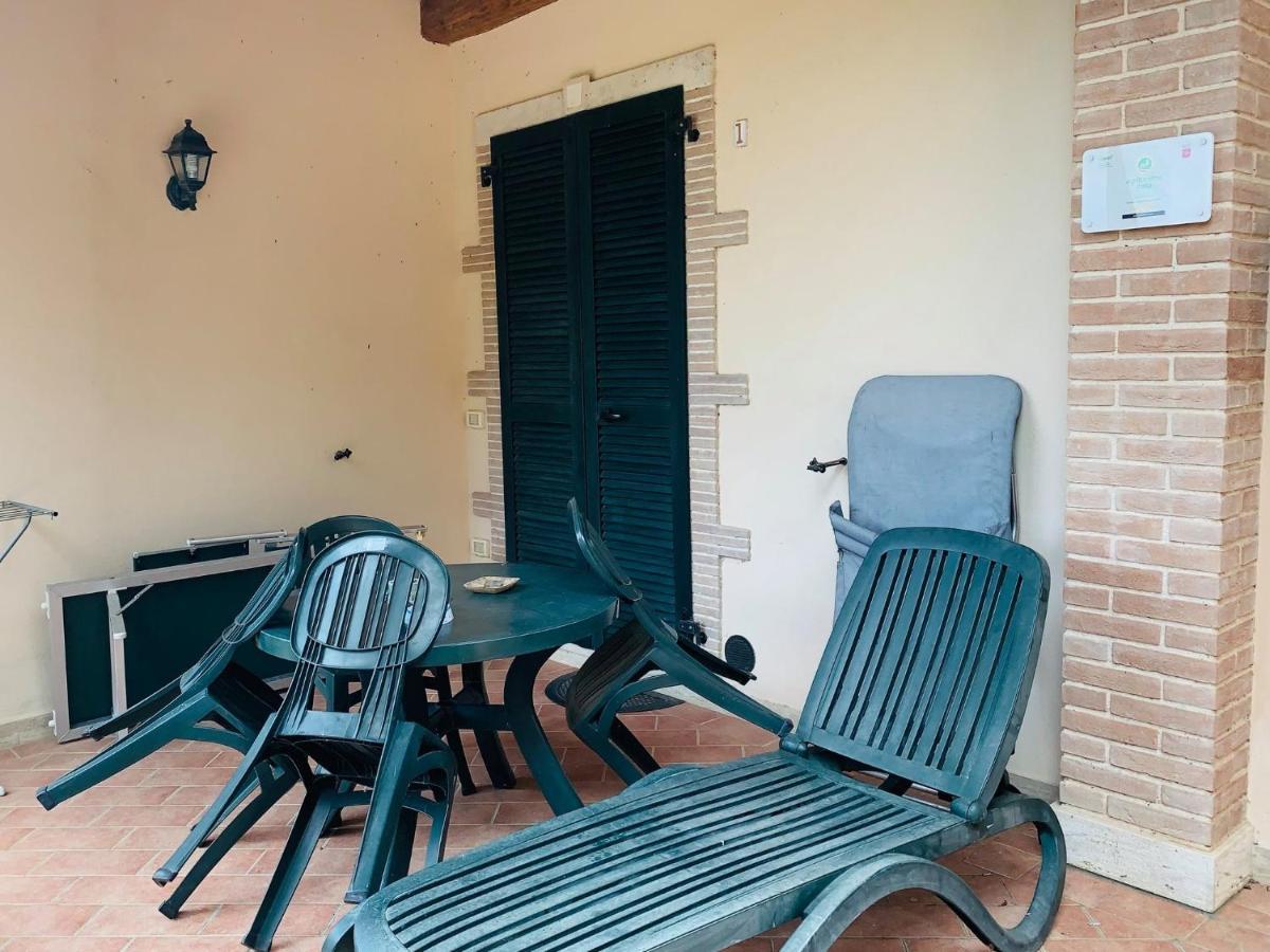 8380 Agriturismo L'Oleandro Монтемерано Экстерьер фото